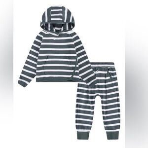 Nike Toddler Boy matching set with hoodie and sweatpants 4T